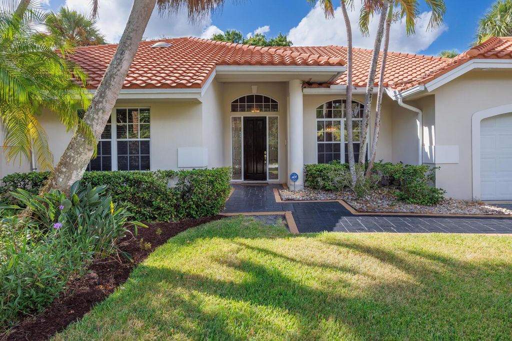 Photo of 8120 SE Windjammer Way, Hobe Sound, FL 33455 (MLS # R11113344)