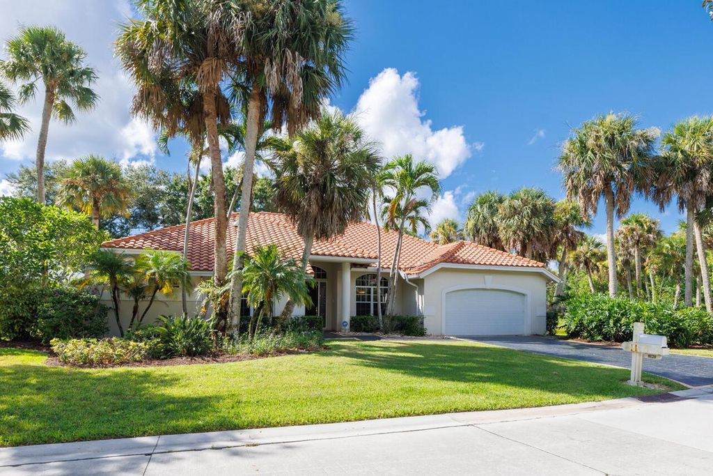 Photo of 8120 SE Windjammer Way, Hobe Sound, FL 33455 (MLS # R11113344)