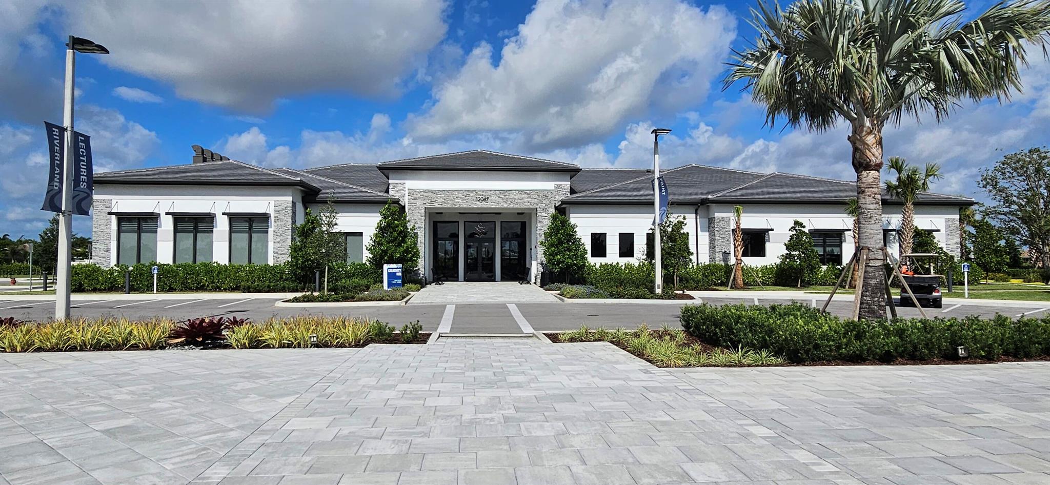 Valencia Cay - Residential