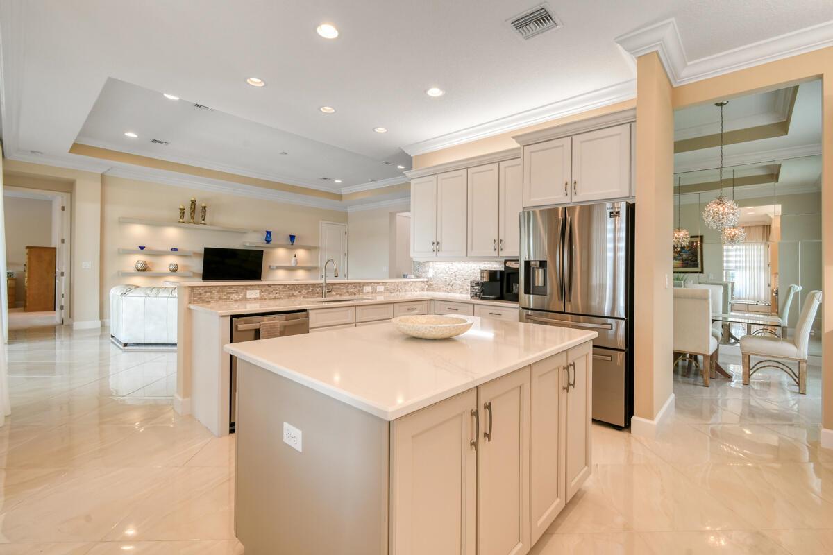 Valencia Cay - Residential