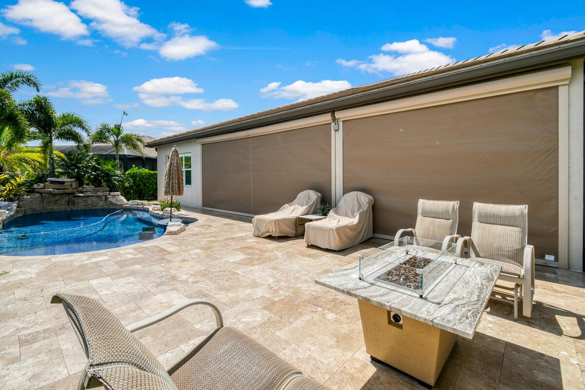 Valencia Cay - Residential