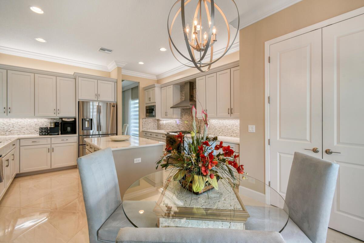 Valencia Cay - Residential