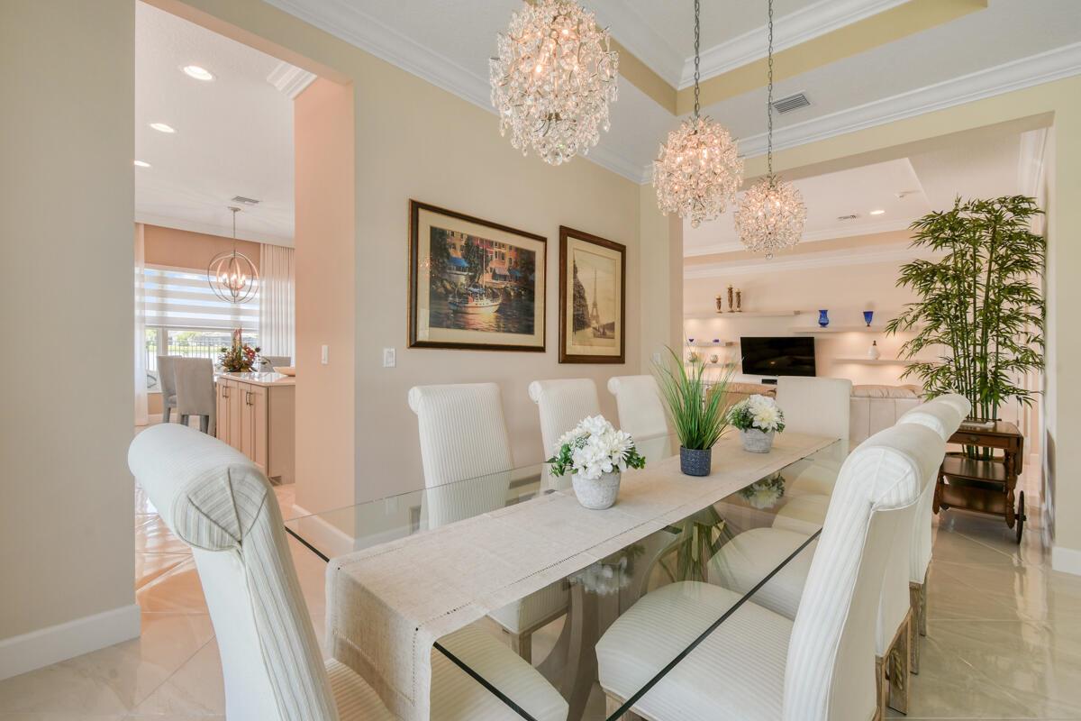 Valencia Cay - Residential