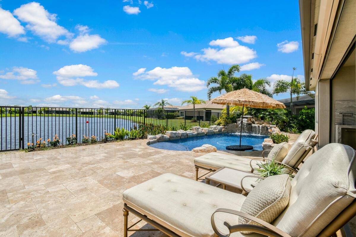 Valencia Cay - Residential
