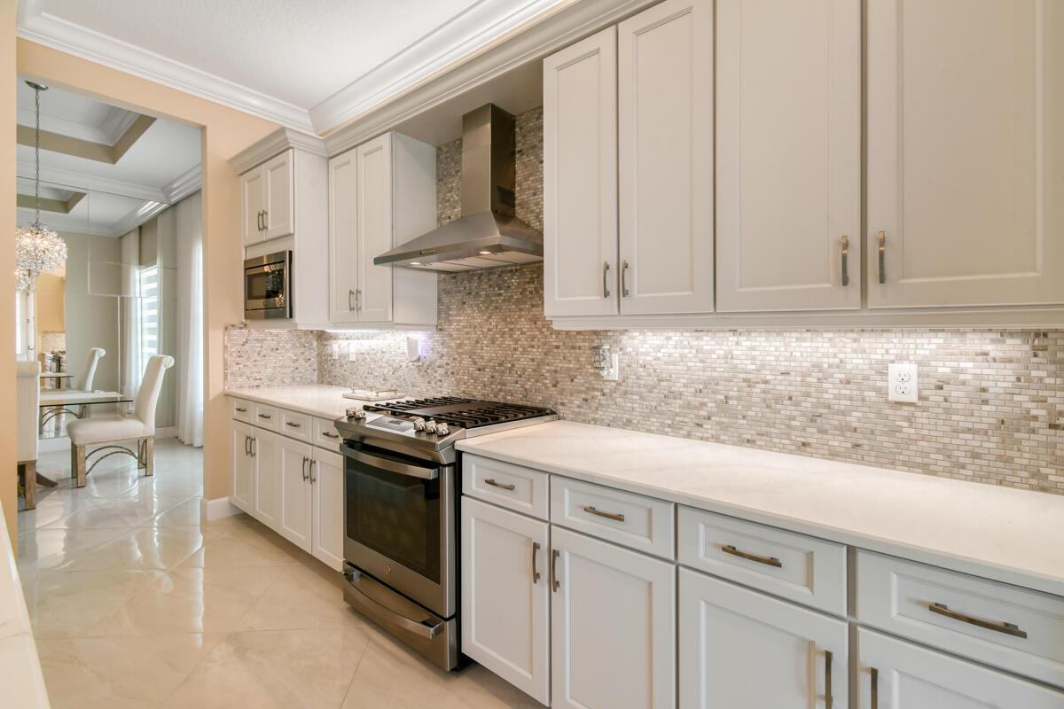Valencia Cay - Residential