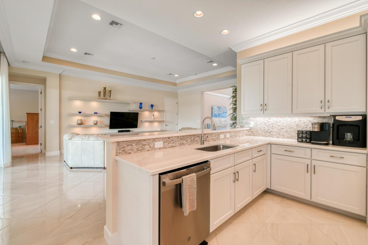 Valencia Cay - Residential