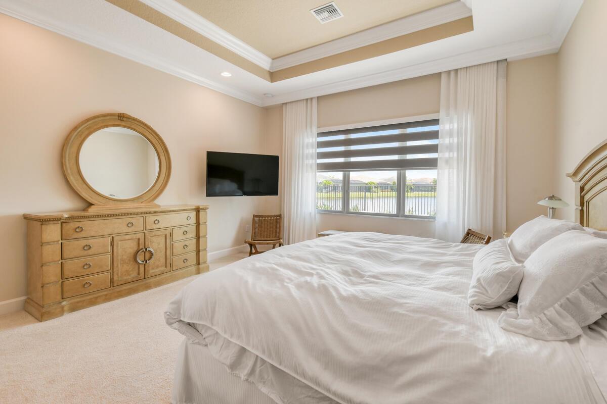 Valencia Cay - Residential