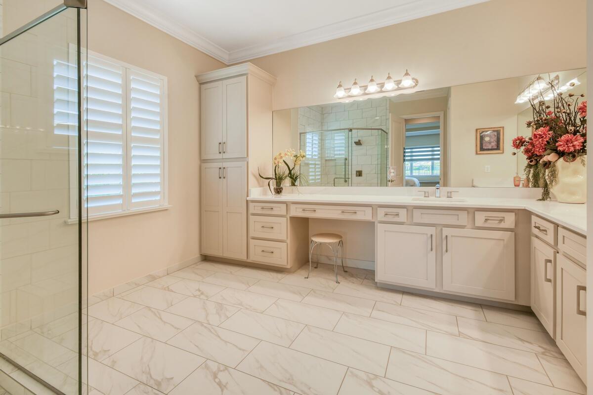 Valencia Cay - Residential
