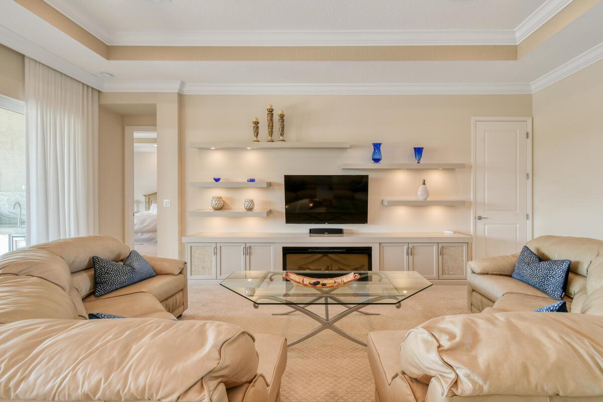 Valencia Cay - Residential