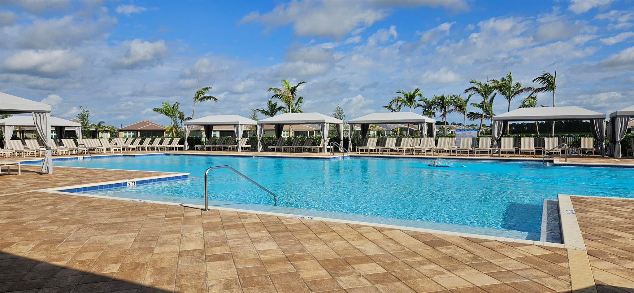 Valencia Cay - Residential
