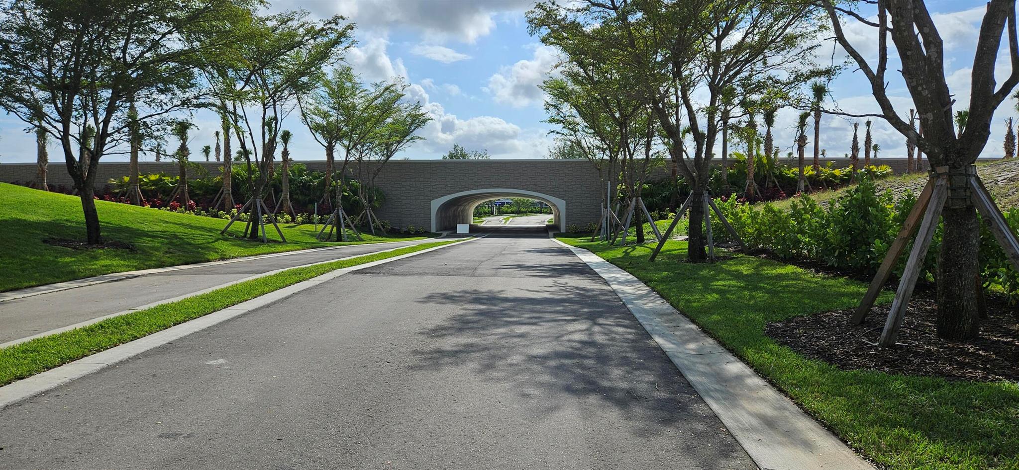 Valencia Cay - Residential