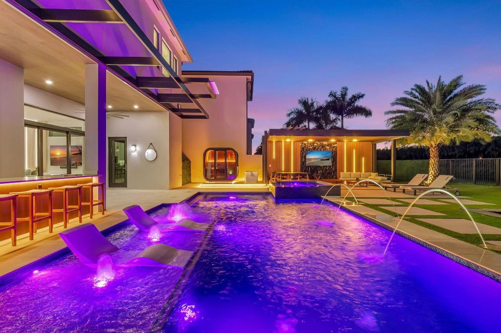 Photo of 9083 Benedetta Place, Boca Raton, FL 33496 (MLS # R11141250)