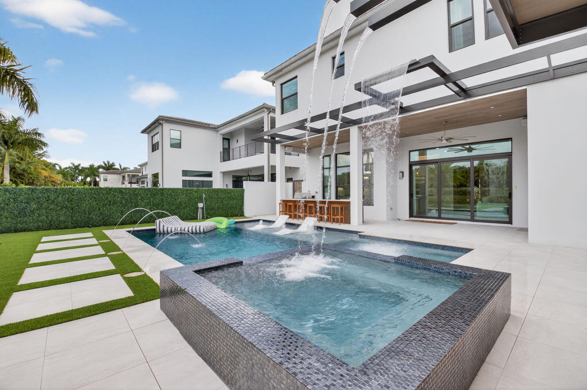 BOCA BRIDGES - Residential