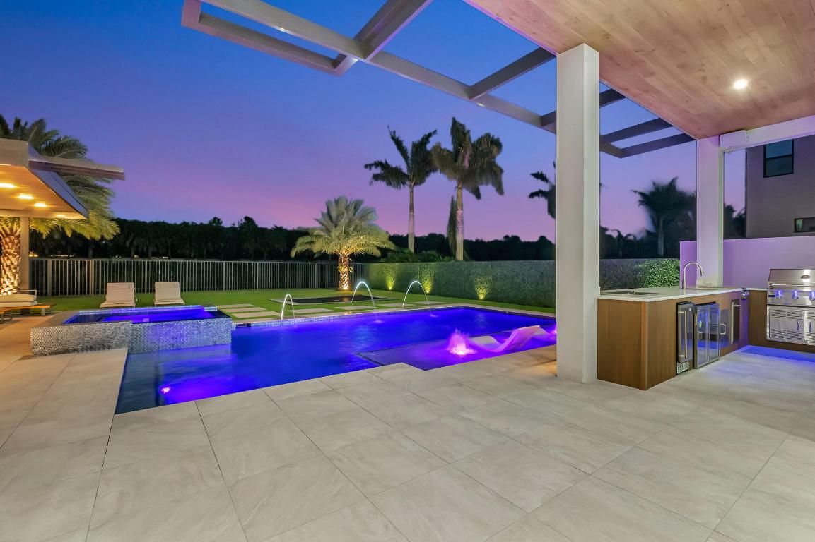 BOCA BRIDGES - Residential