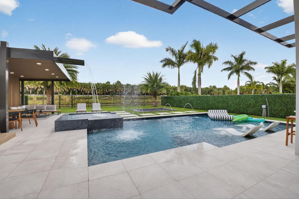 BOCA BRIDGES - Residential