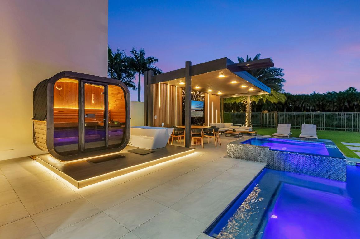 BOCA BRIDGES - Residential