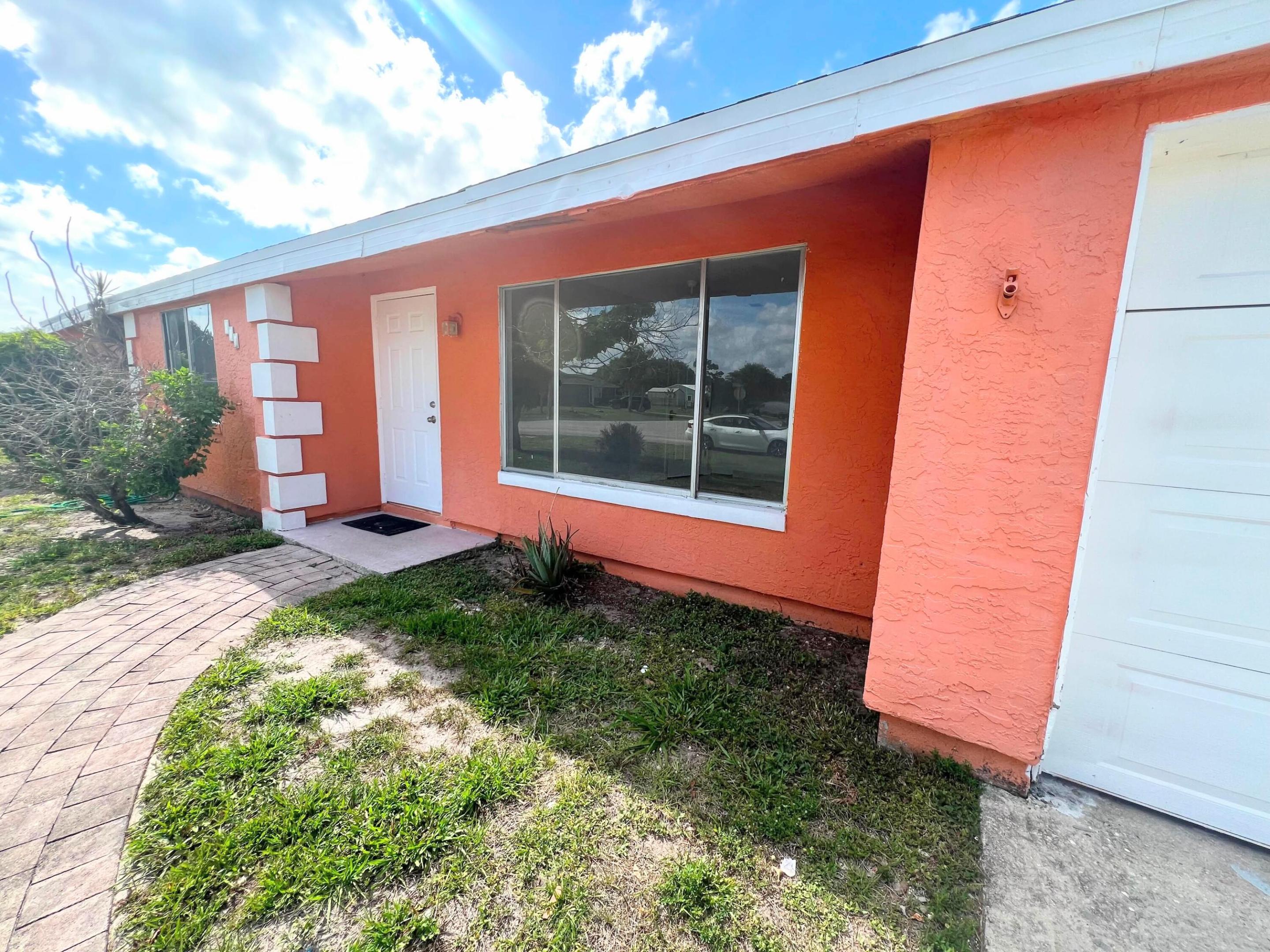 PORT ST LUCIE SECTION 41 - Residential Lease