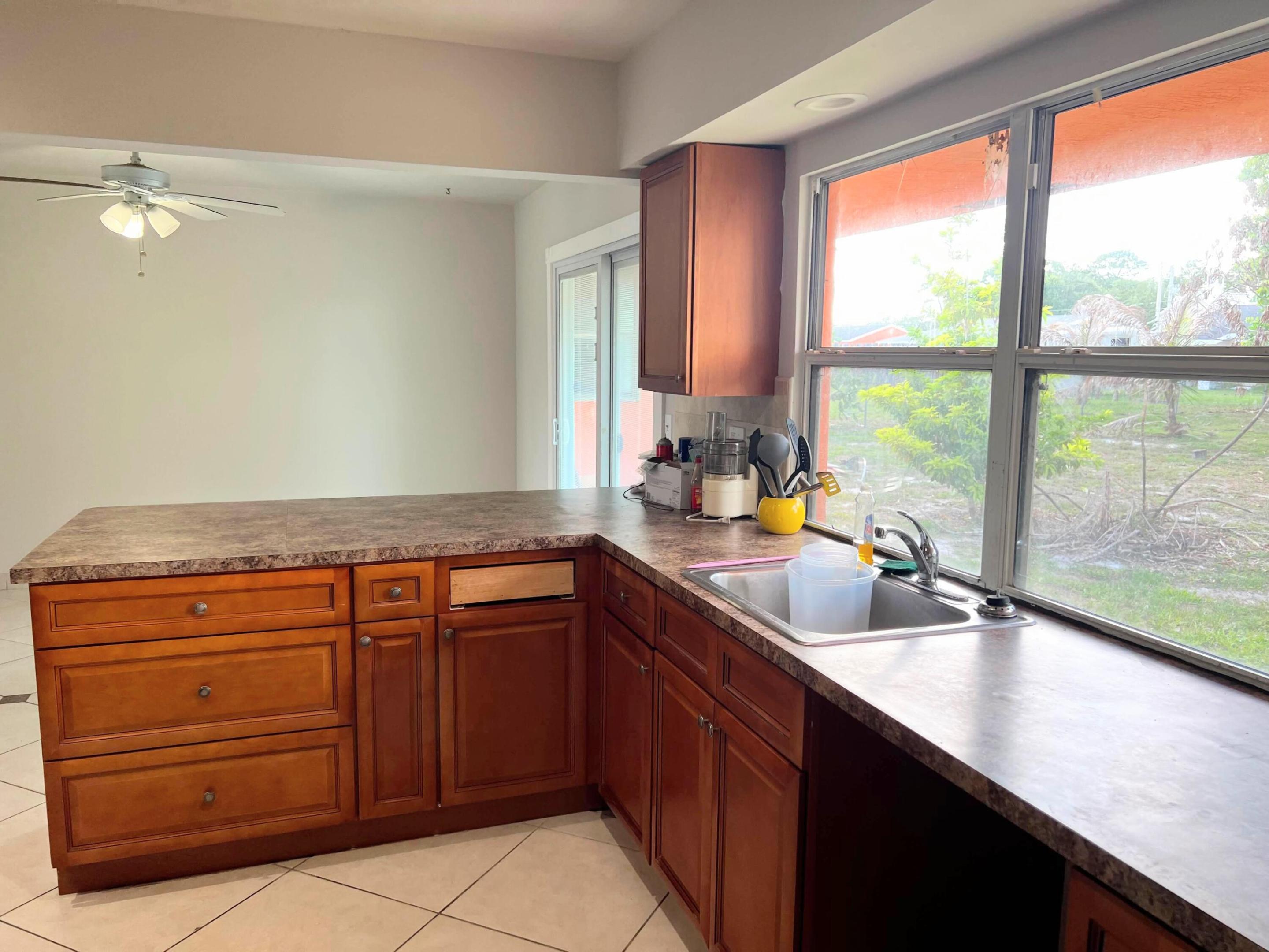 PORT ST LUCIE SECTION 41 - Residential Lease