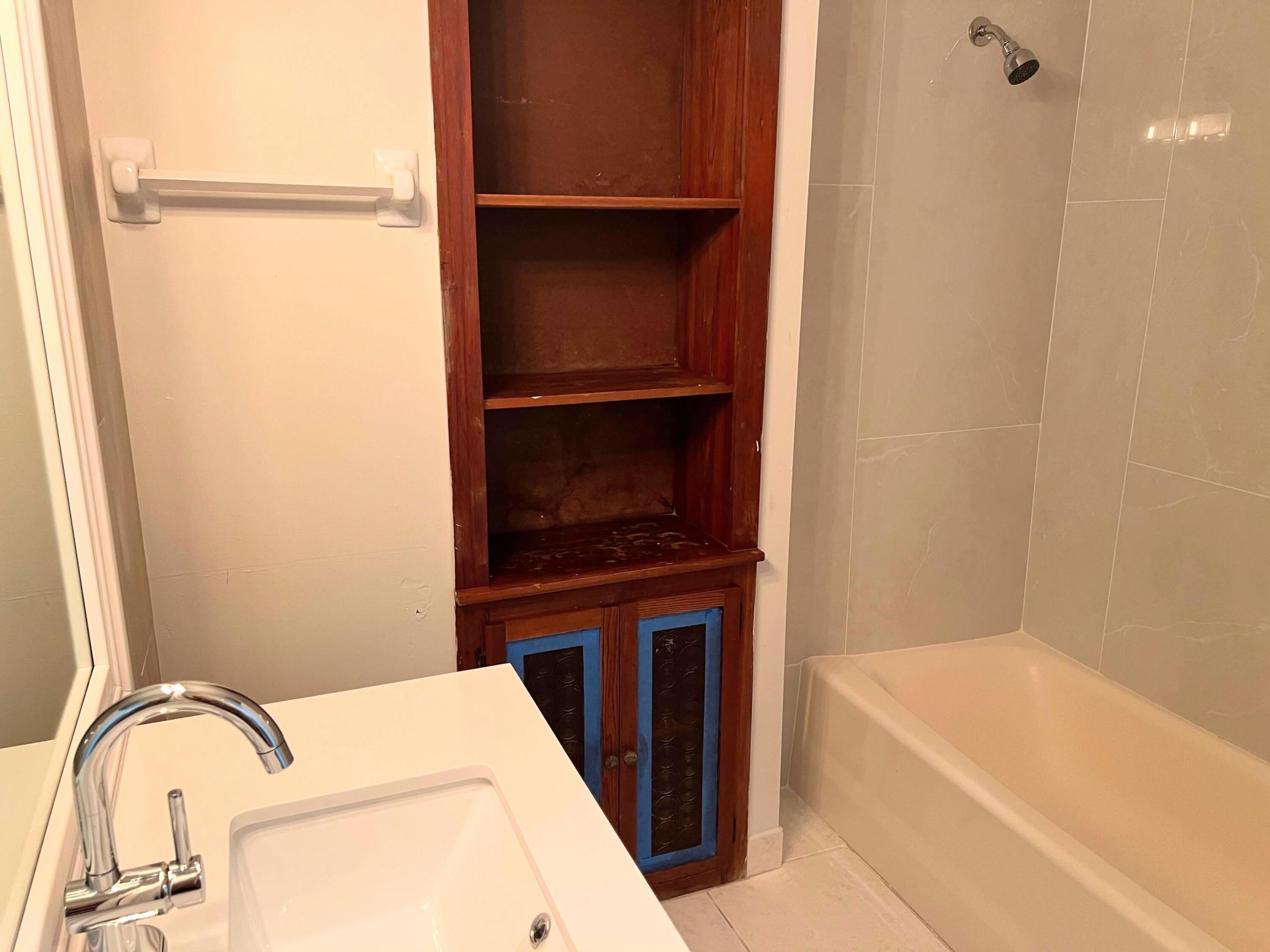 PORT ST LUCIE SECTION 41 - Residential Lease