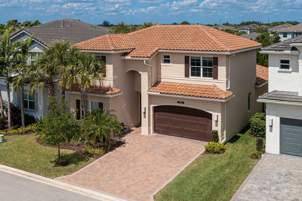 Photo of 9625 Highland Pointe Pass, Delray Beach, FL 33446 (MLS # R11009980)