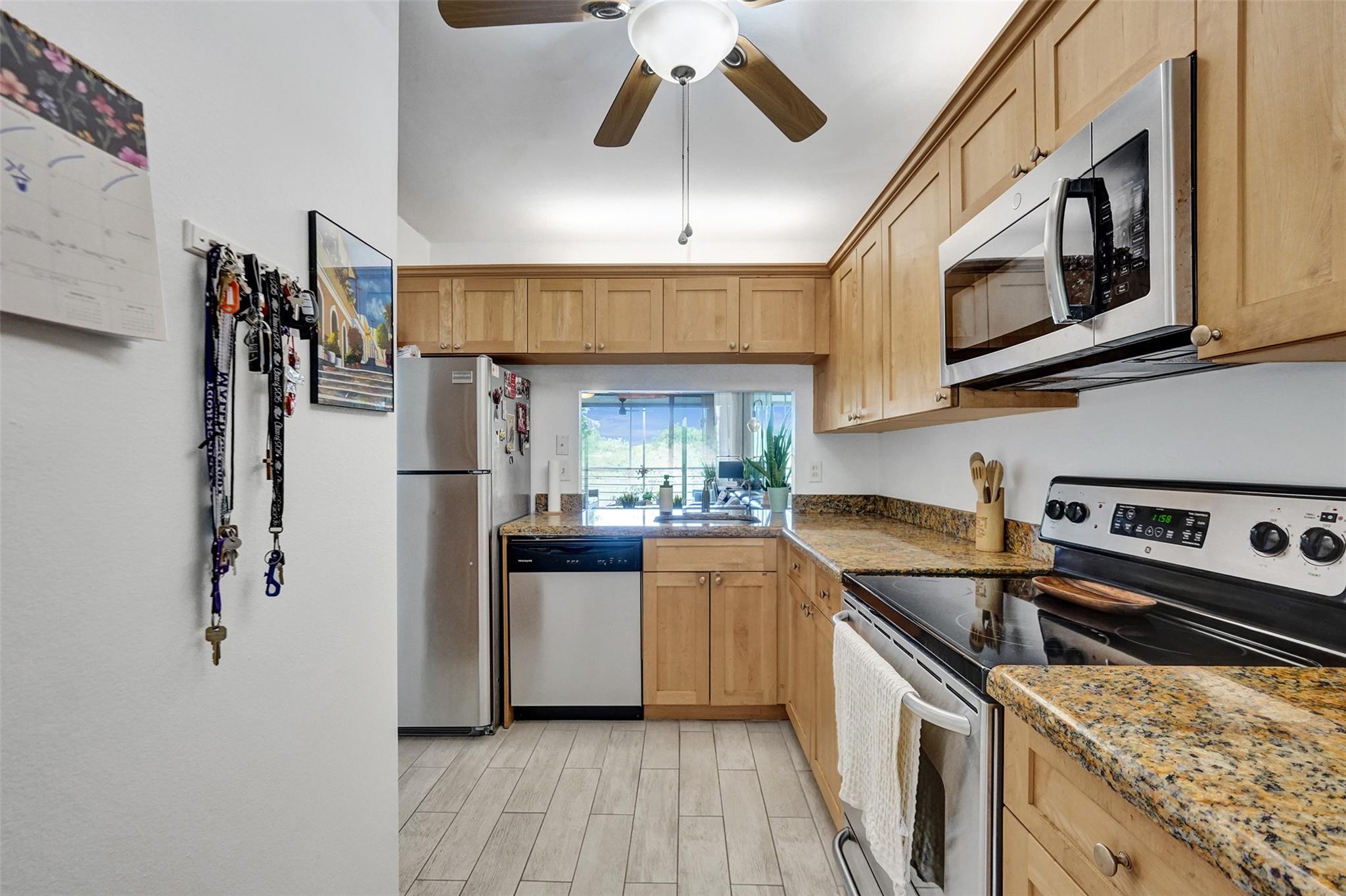 9450 Poinciana Pl 215