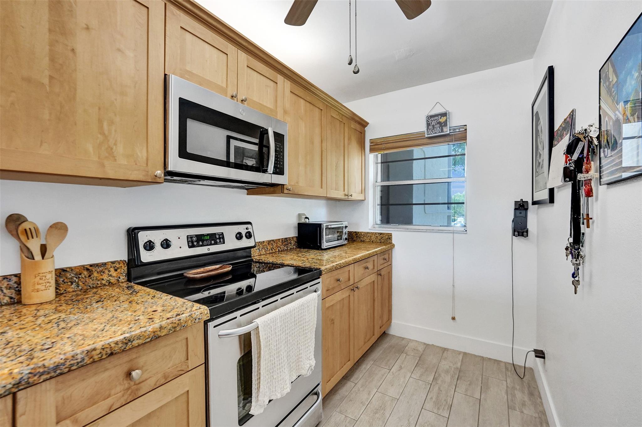 9450 Poinciana Pl 215