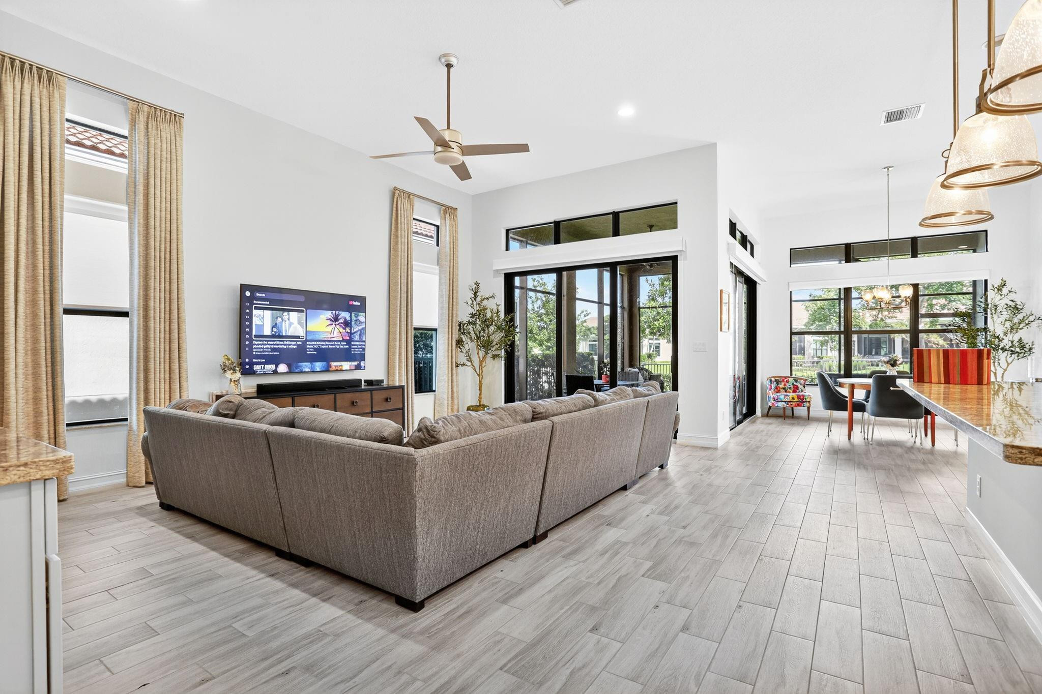 PARKLAND ROYALE - Residential