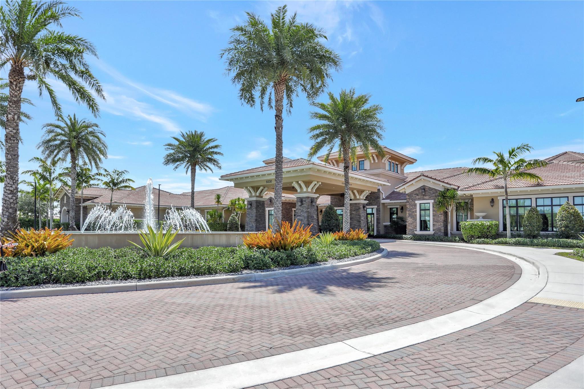 PARKLAND ROYALE - Residential