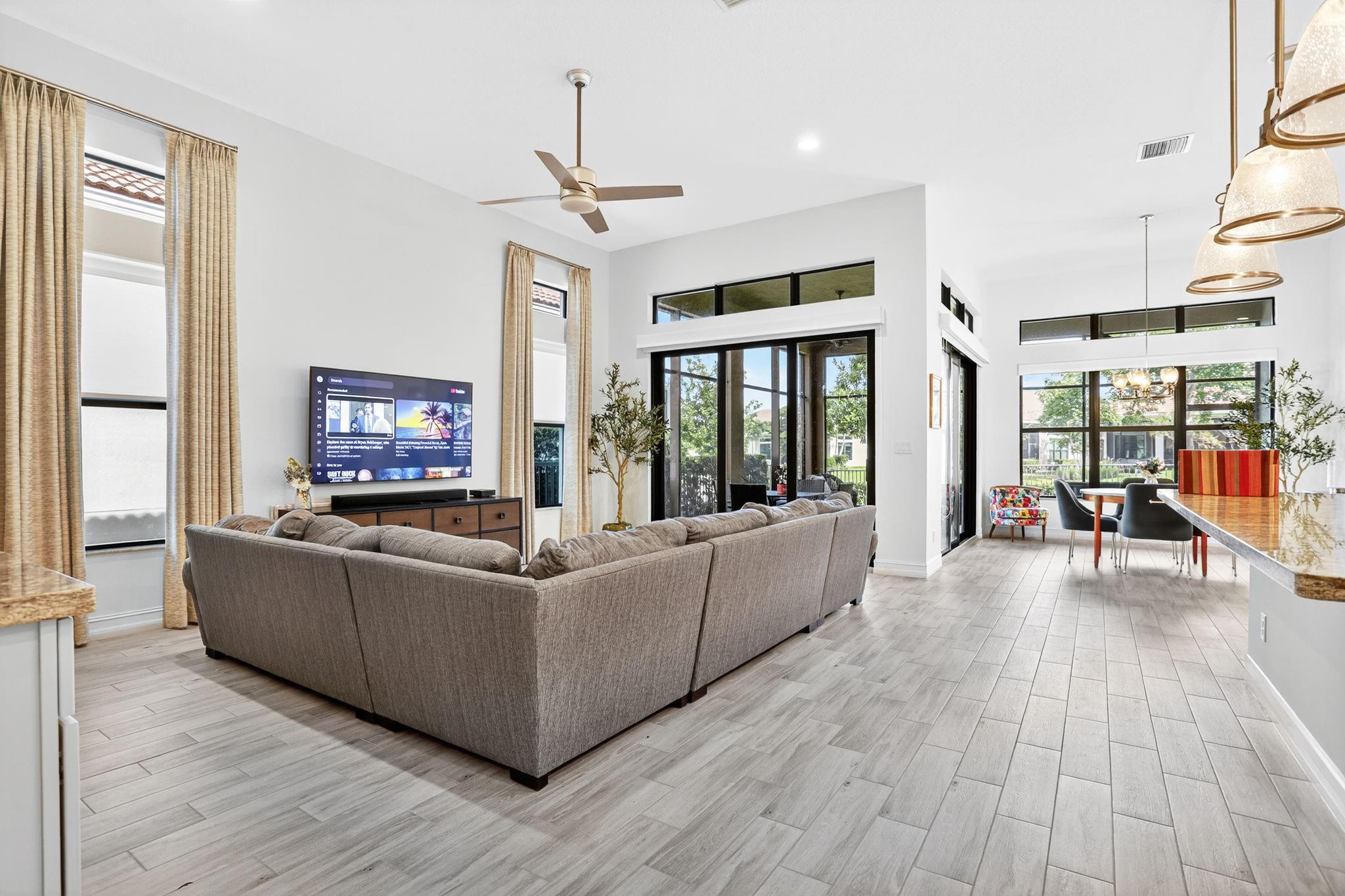 PARKLAND ROYALE - Residential