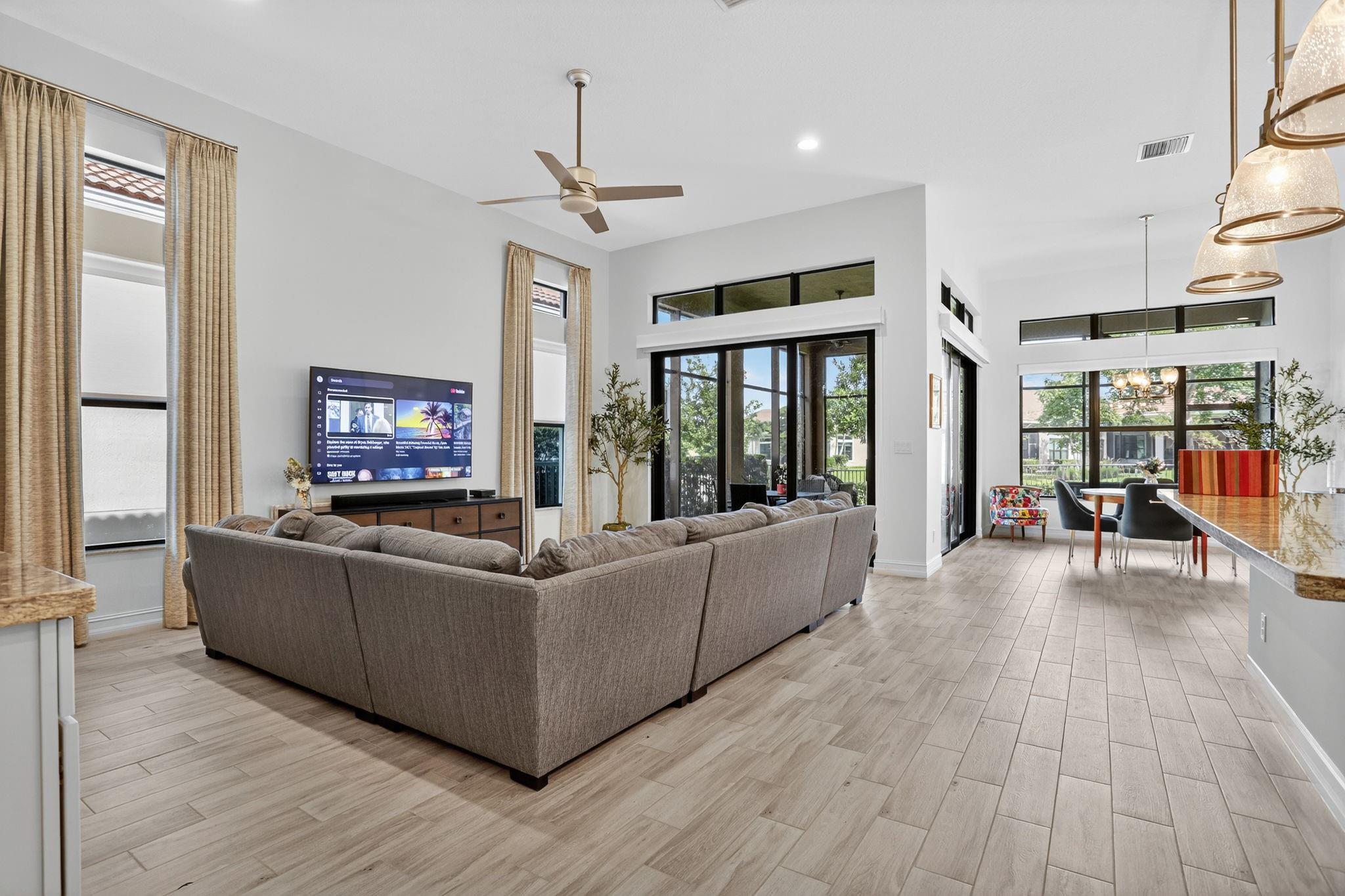 PARKLAND ROYALE - Residential