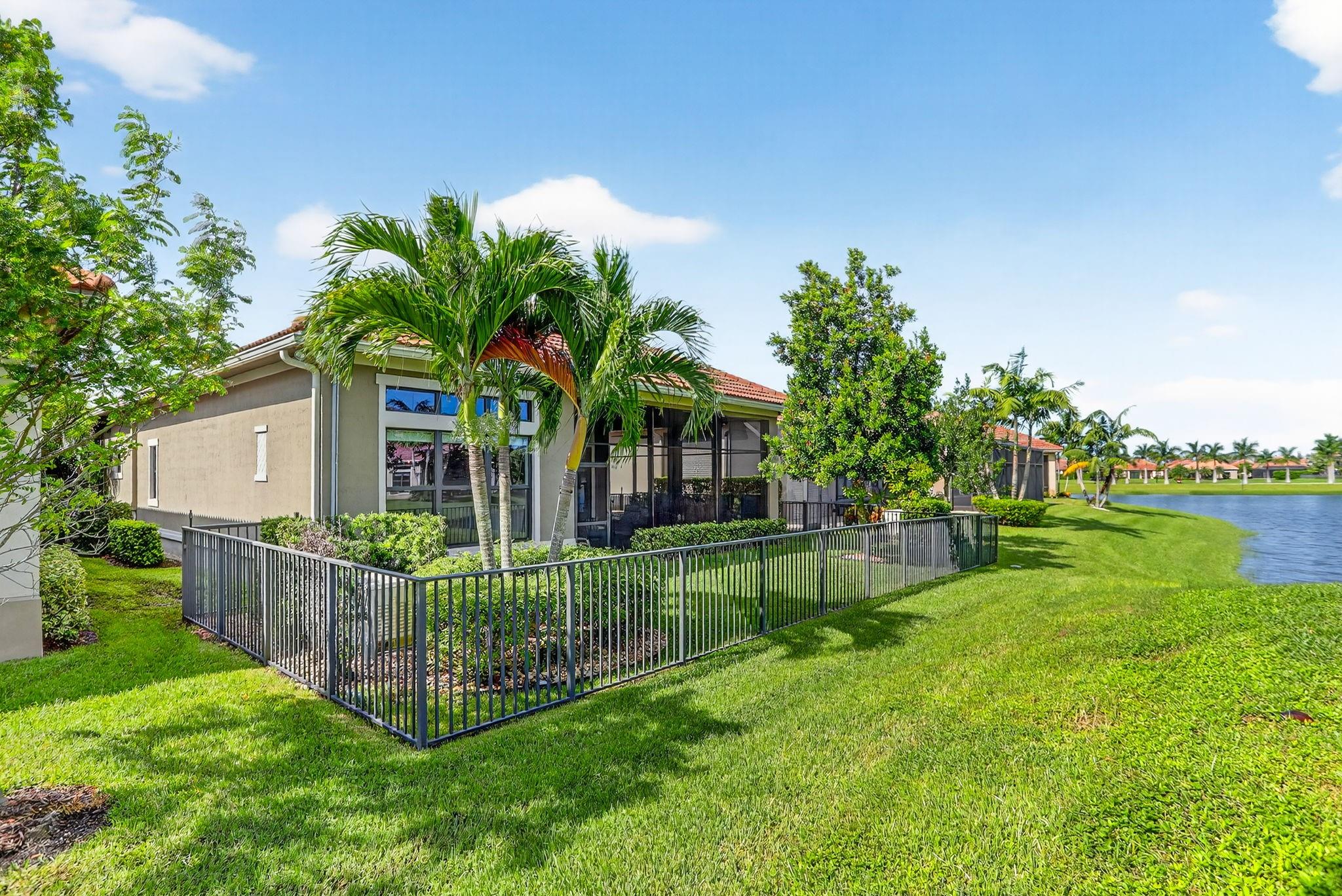 PARKLAND ROYALE - Residential