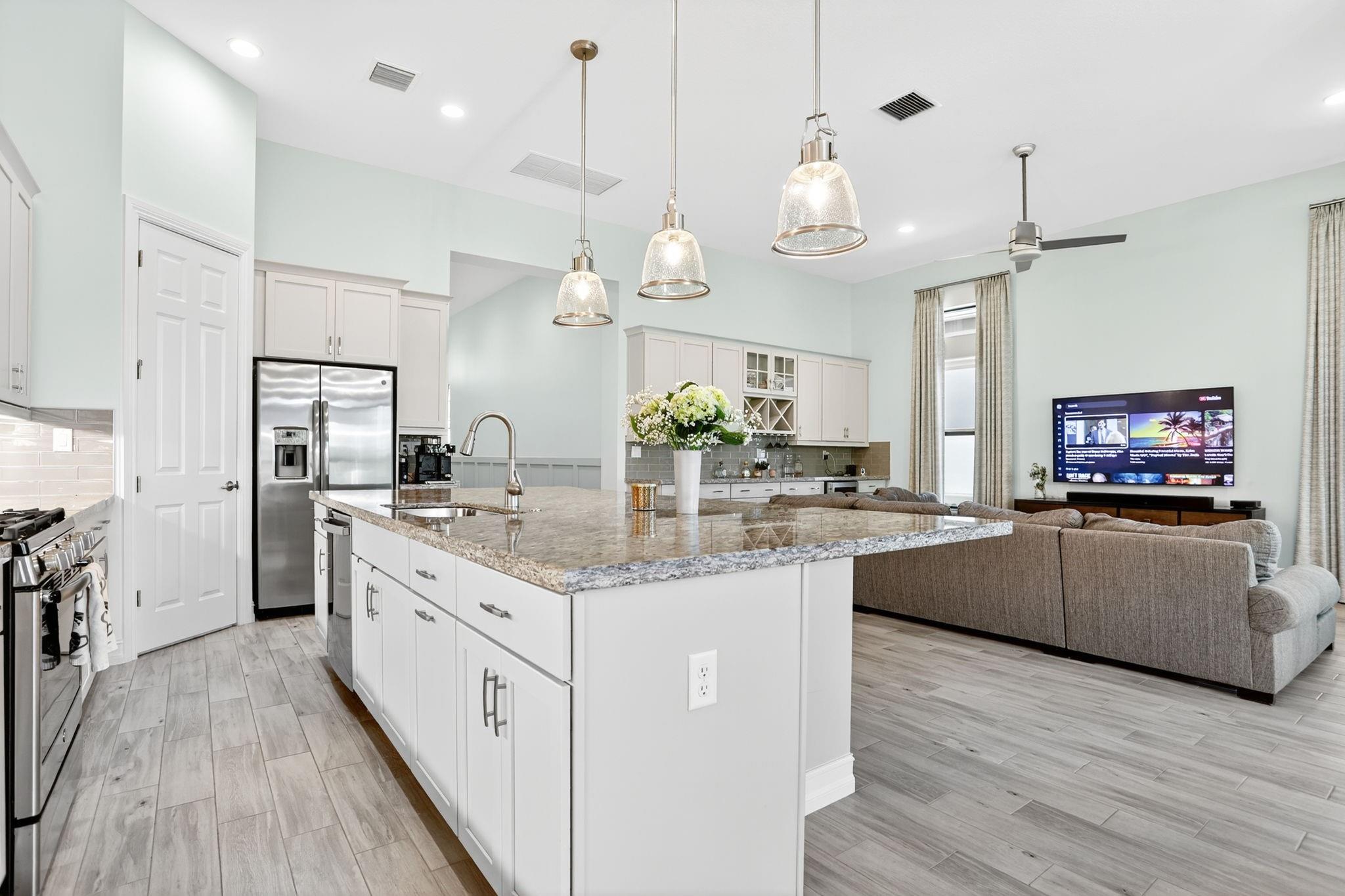 PARKLAND ROYALE - Residential