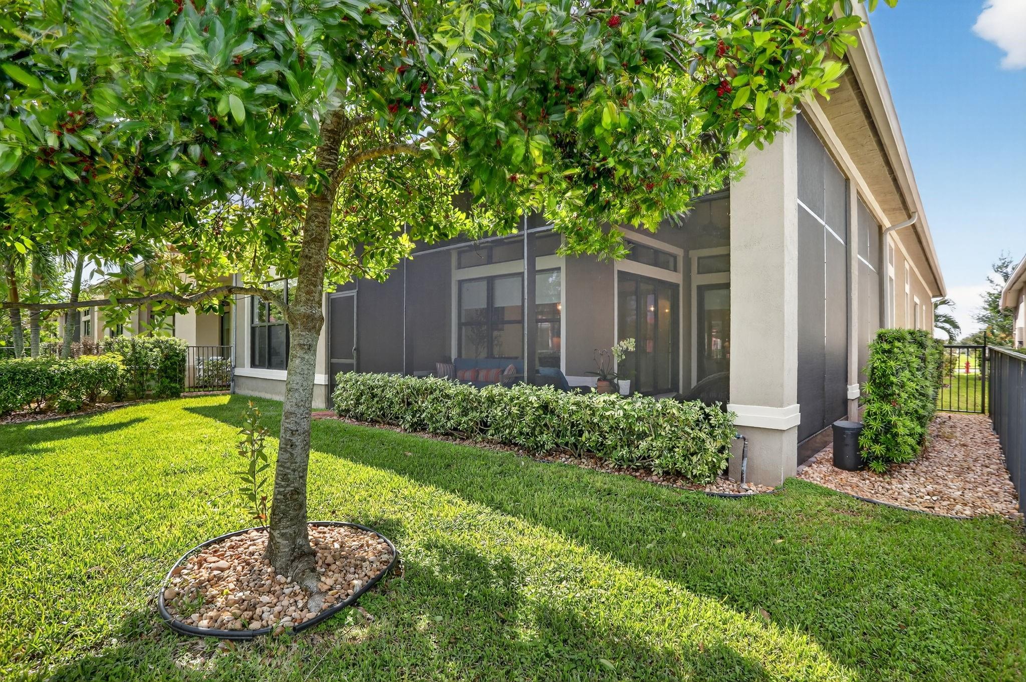 PARKLAND ROYALE - Residential