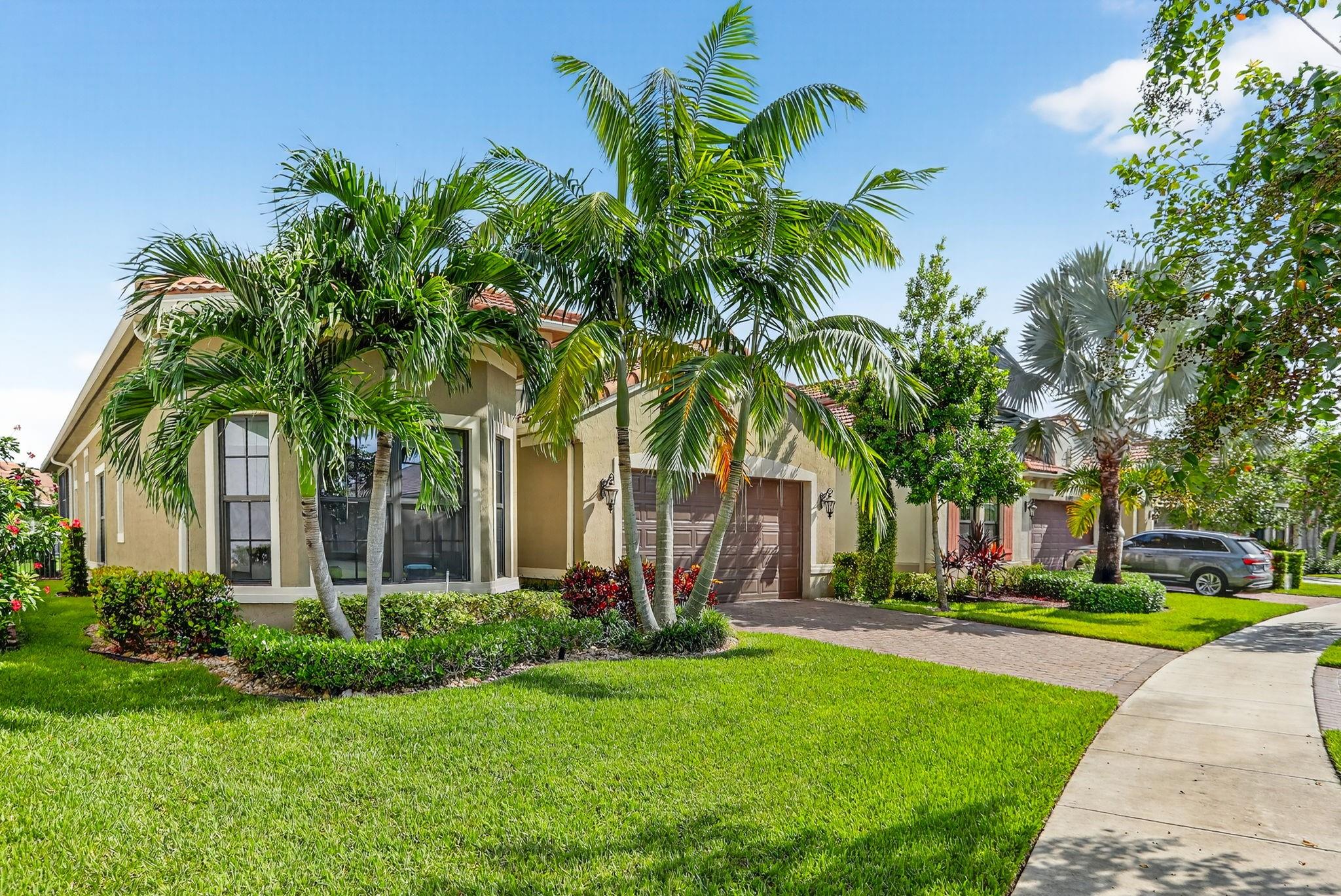 PARKLAND ROYALE - Residential