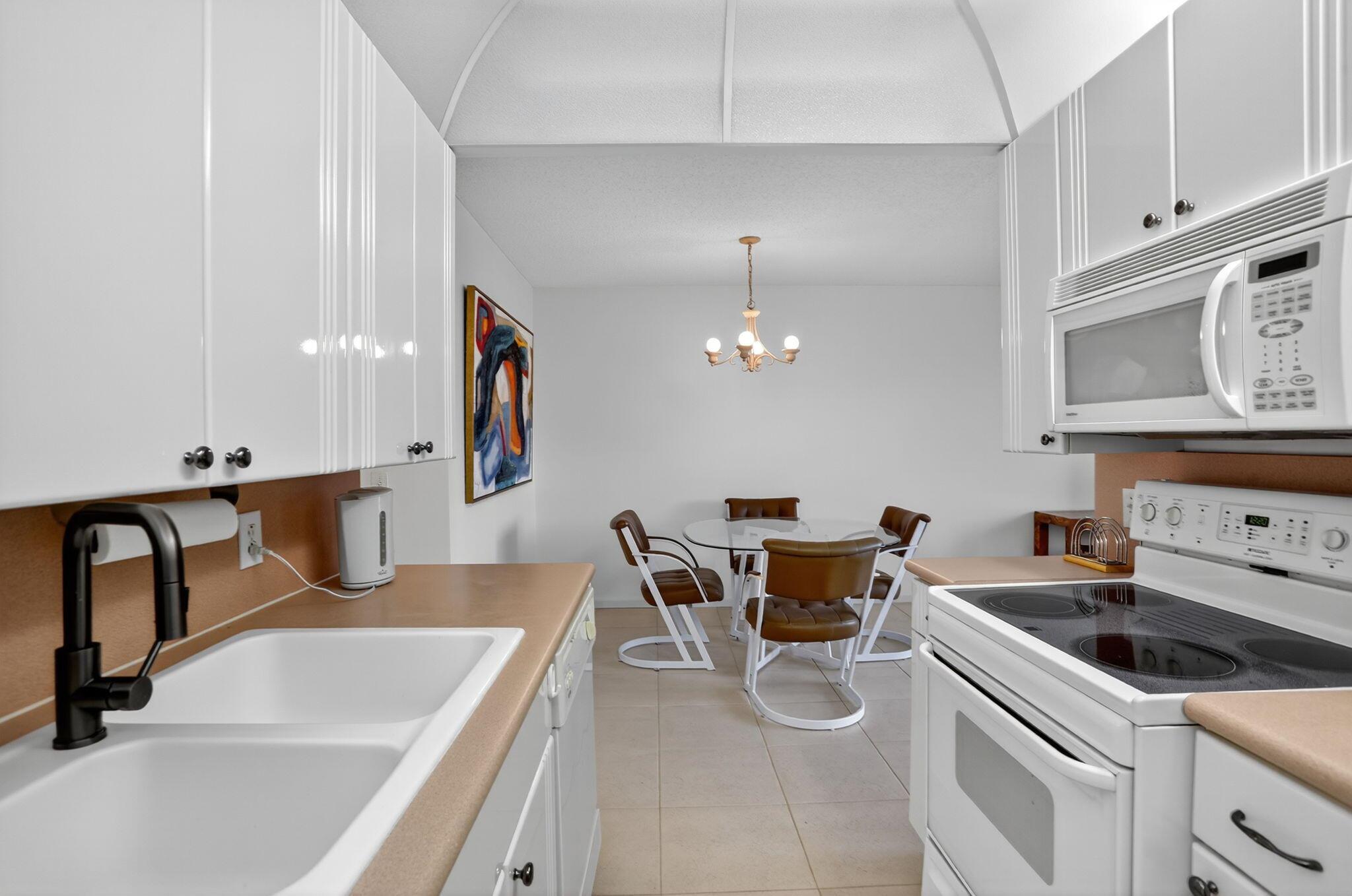 GRANTHAM B CONDO - Residential