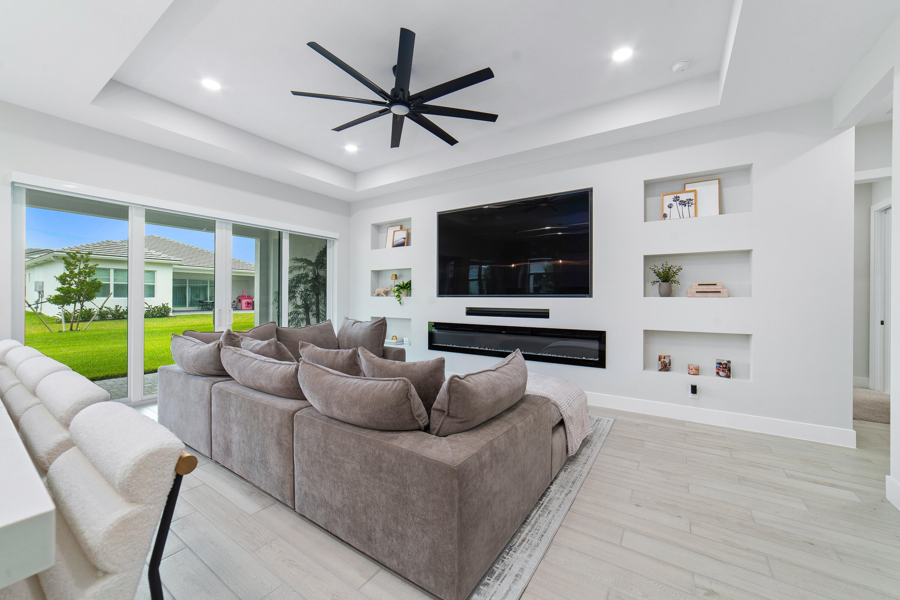 14176 Foothill Falls Way