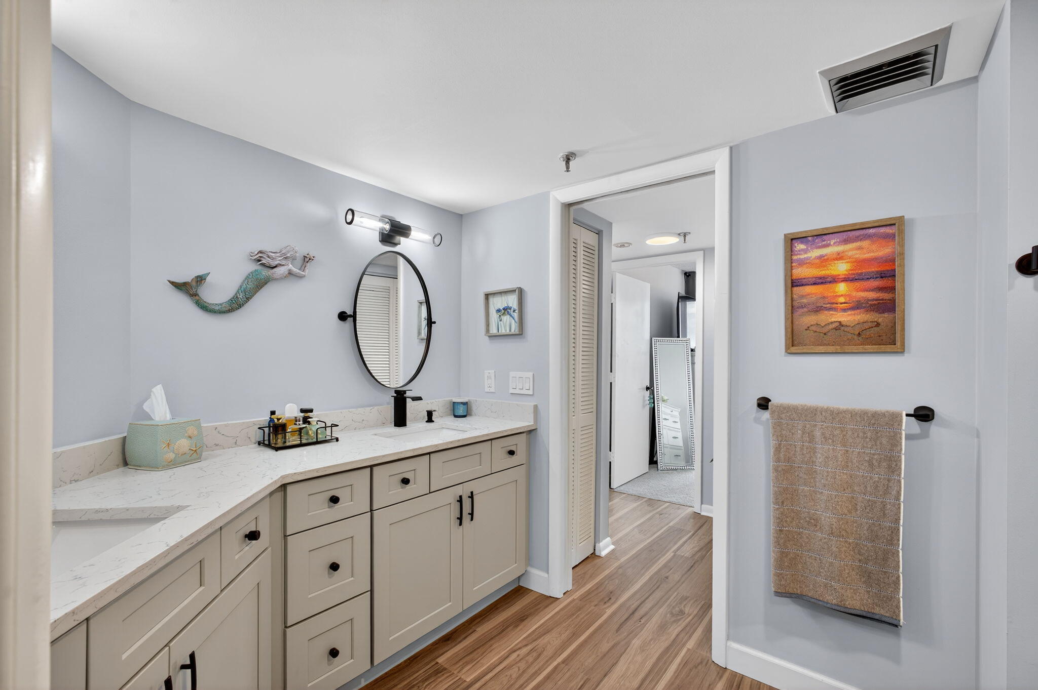 PRINCESS OF HUTCHINSON ISLAND - Residential