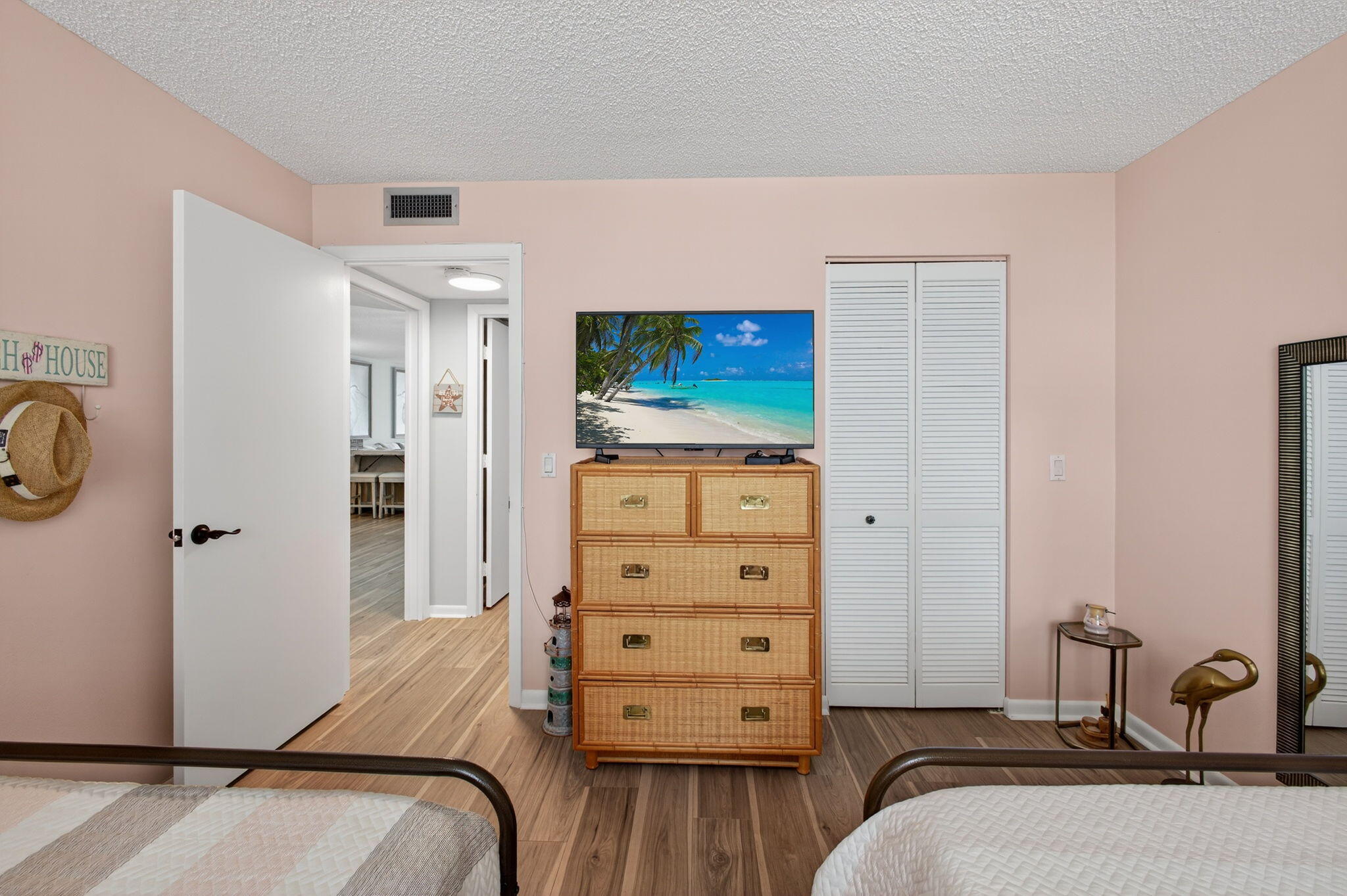 PRINCESS OF HUTCHINSON ISLAND - Residential