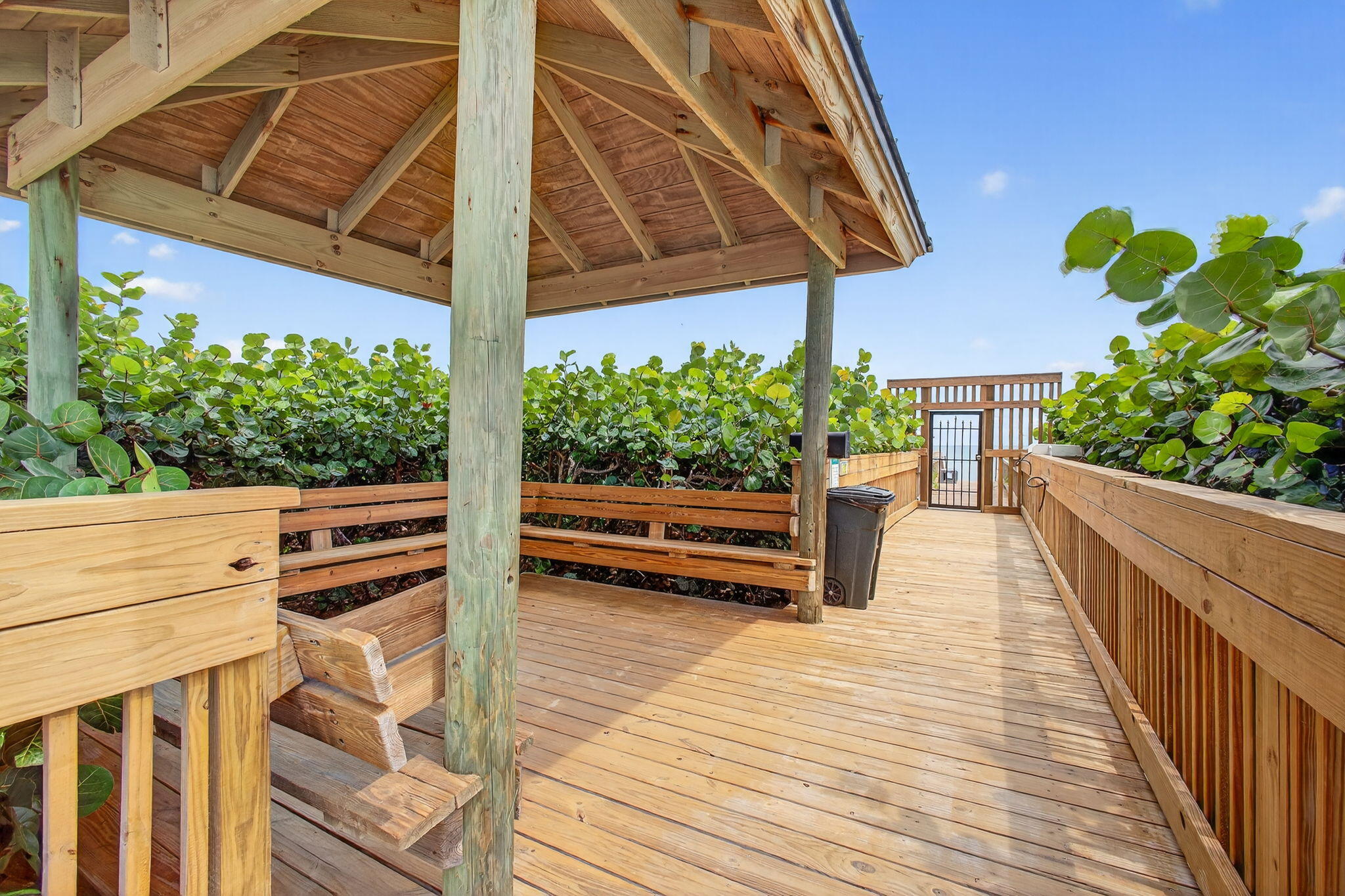 PRINCESS OF HUTCHINSON ISLAND - Residential