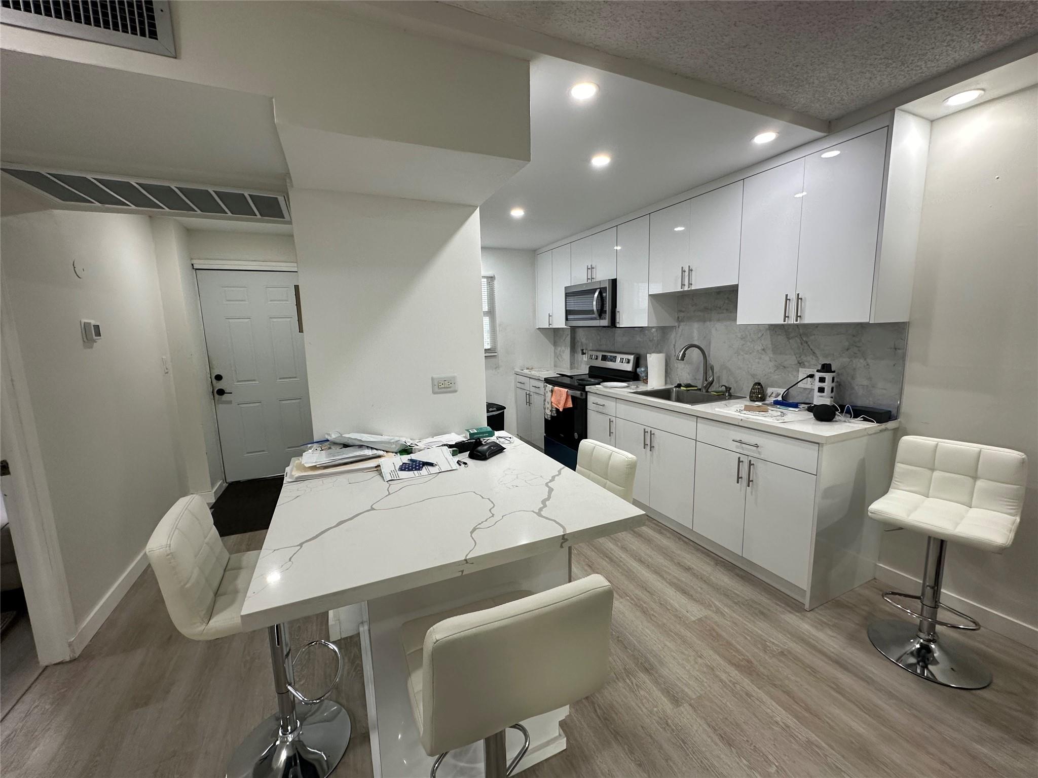 Totally remodeled canal views!