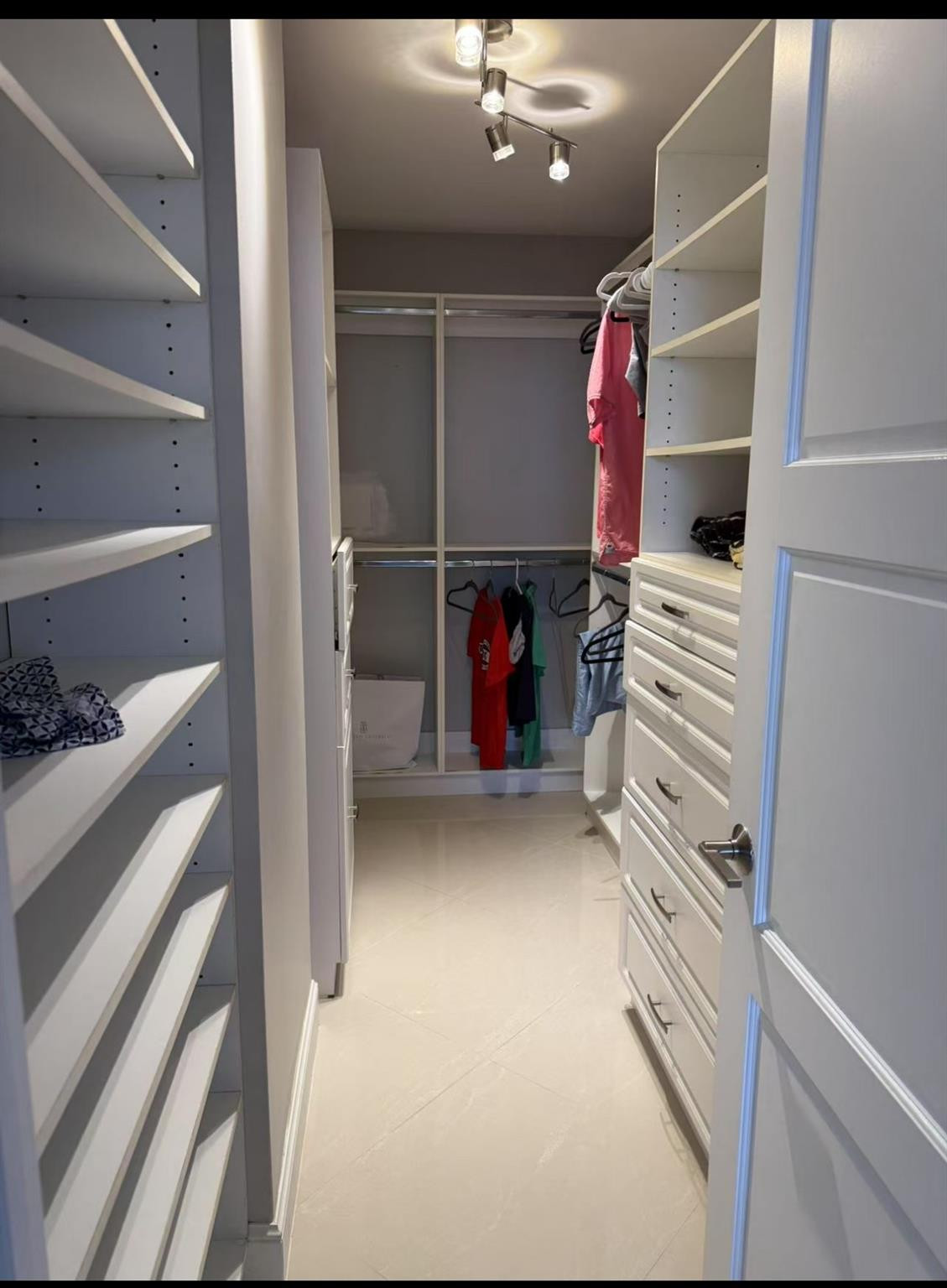 OXFORD TOWERS CONDO - Residential