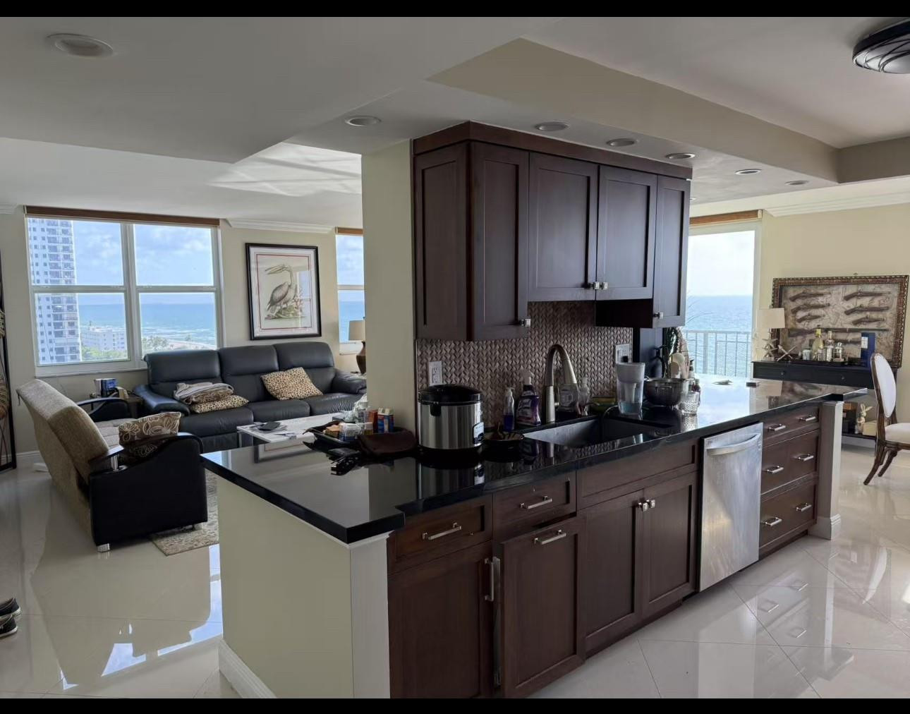OXFORD TOWERS CONDO - Residential
