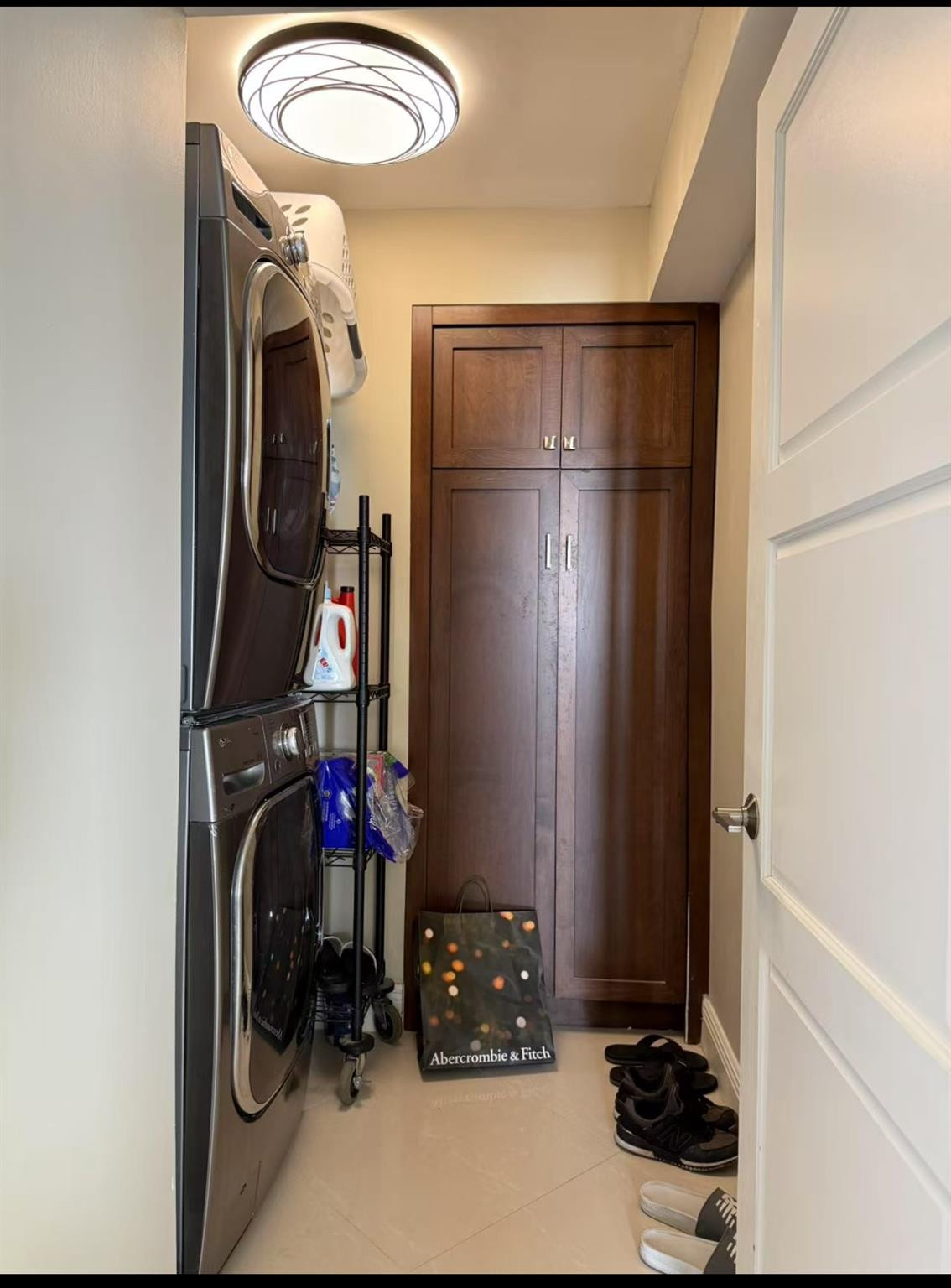 OXFORD TOWERS CONDO - Residential