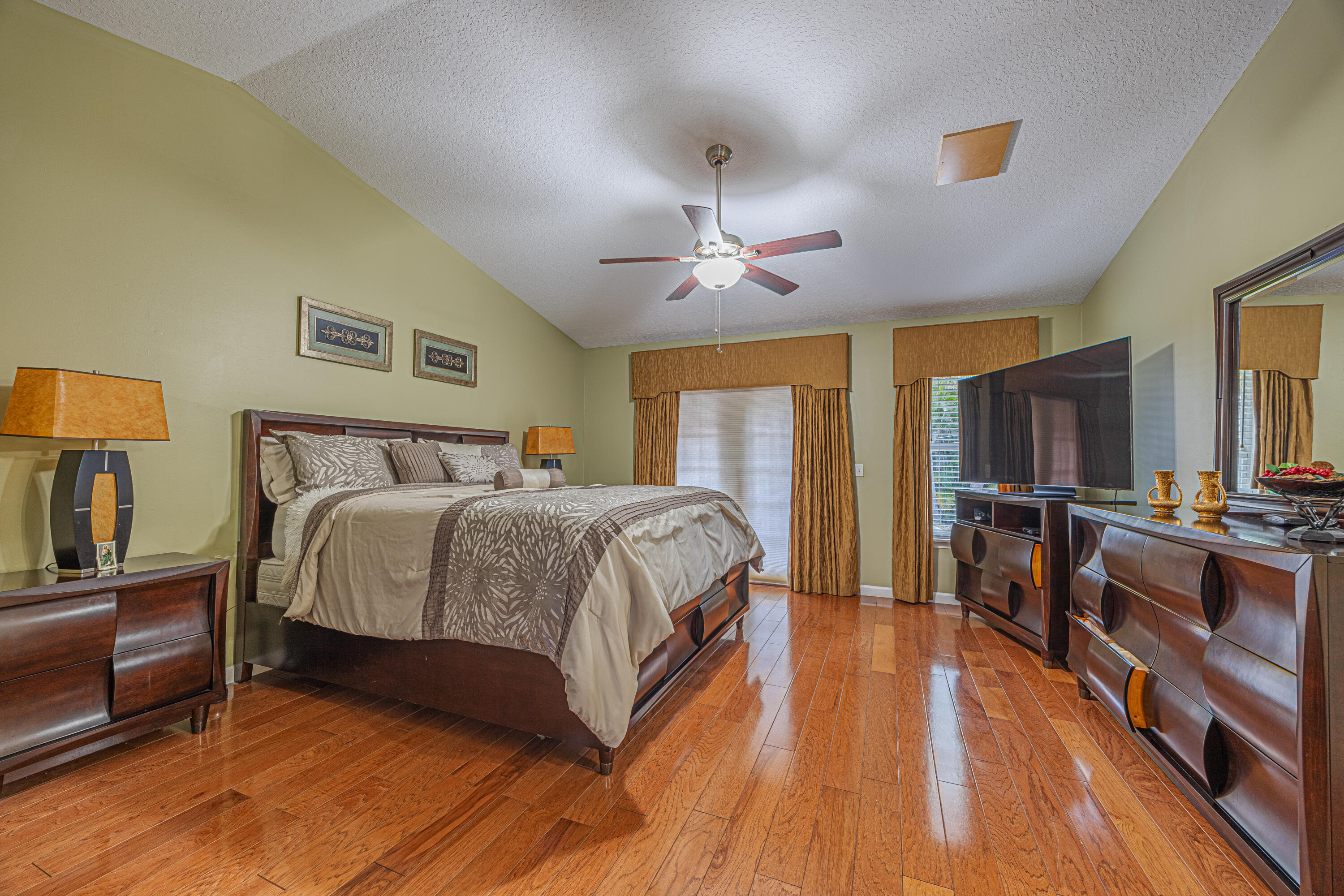 Acreage - Residential