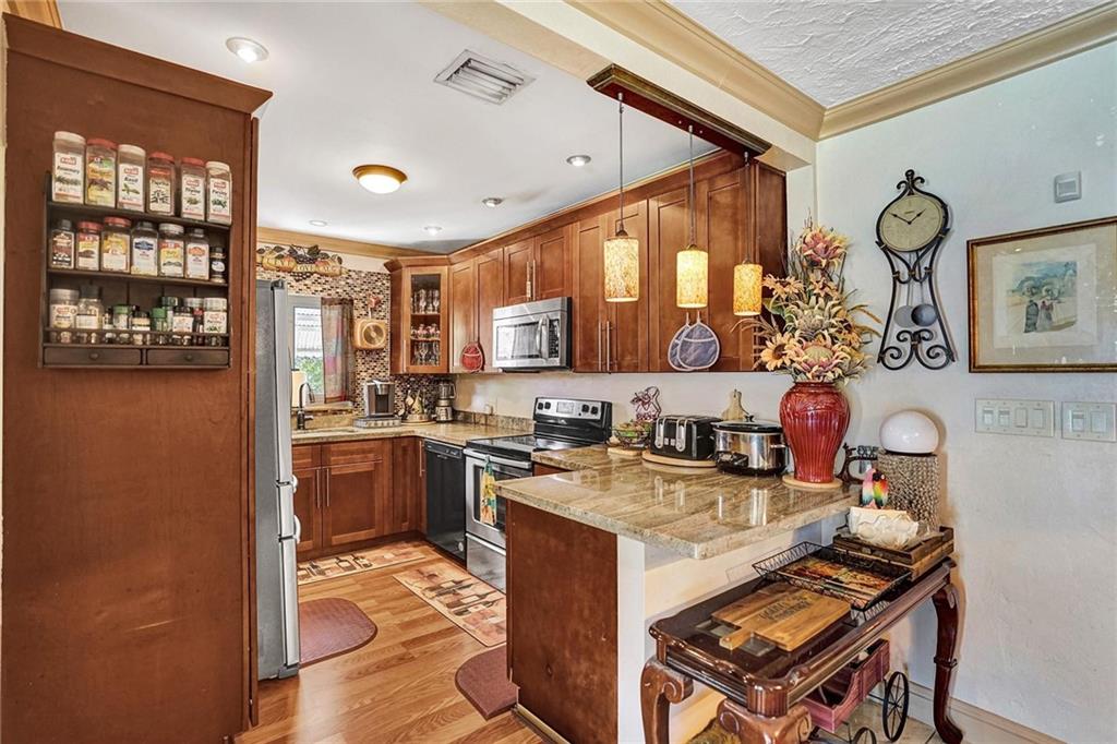 North Hollywood 4-1 B - Residential