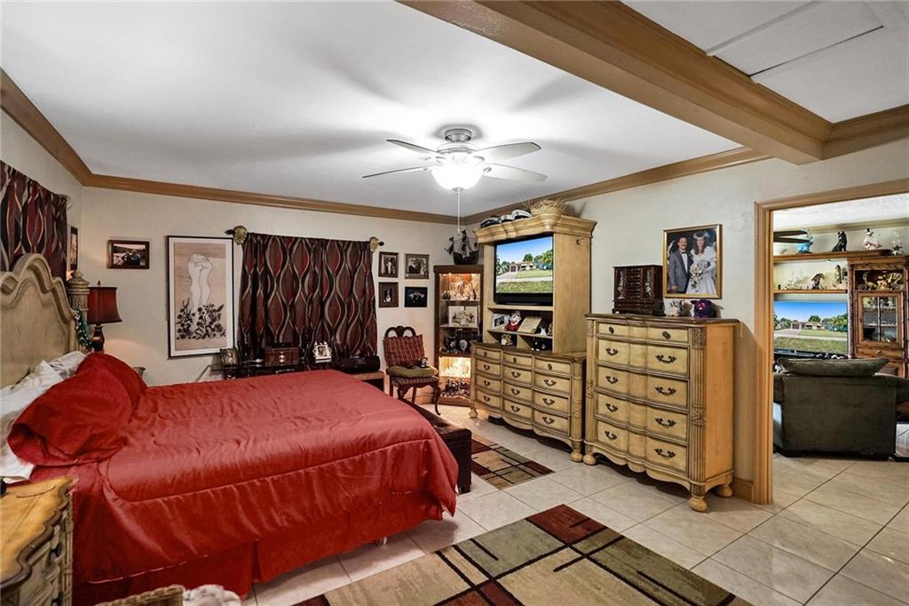 North Hollywood 4-1 B - Residential