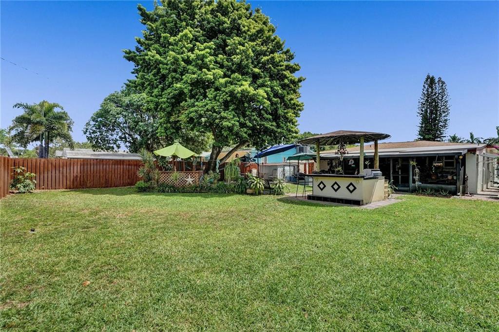 North Hollywood 4-1 B - Residential