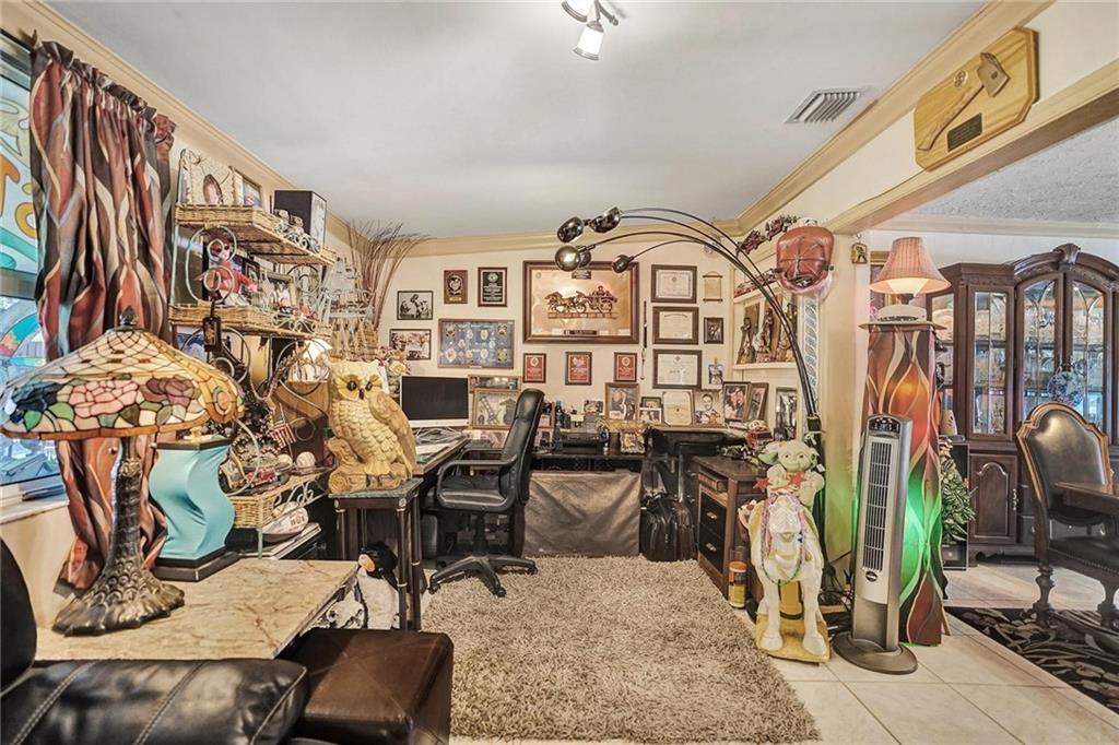 North Hollywood 4-1 B - Residential