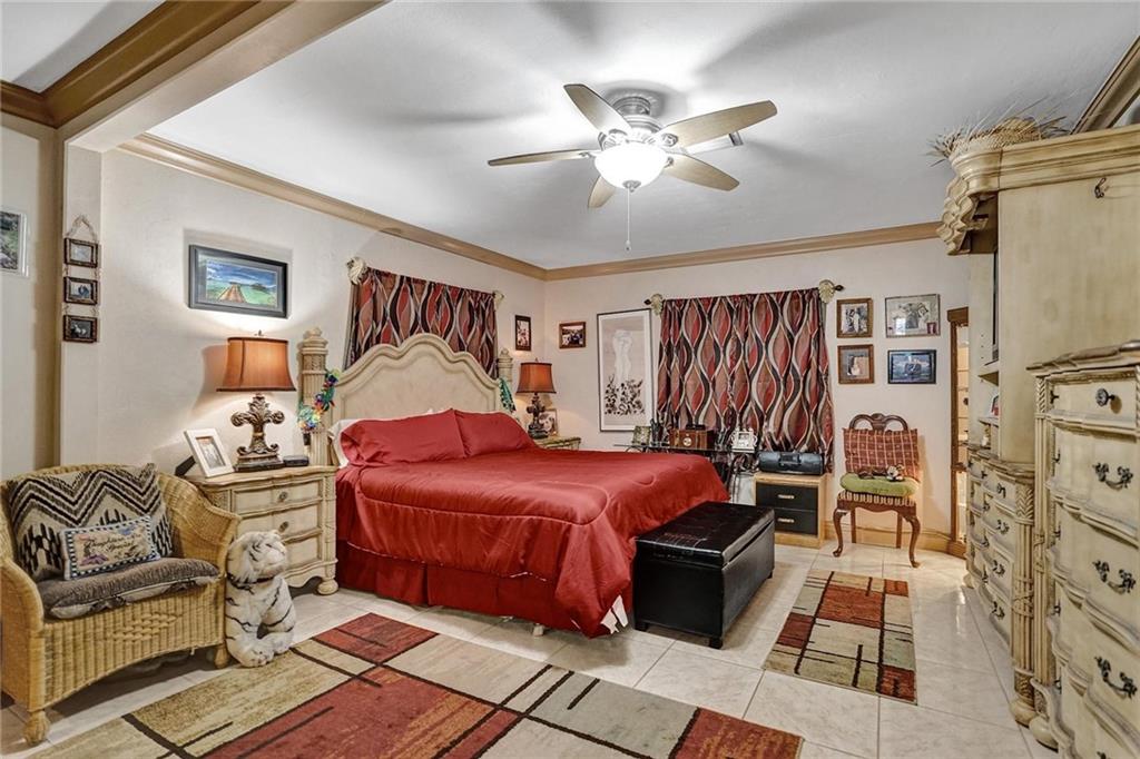 North Hollywood 4-1 B - Residential