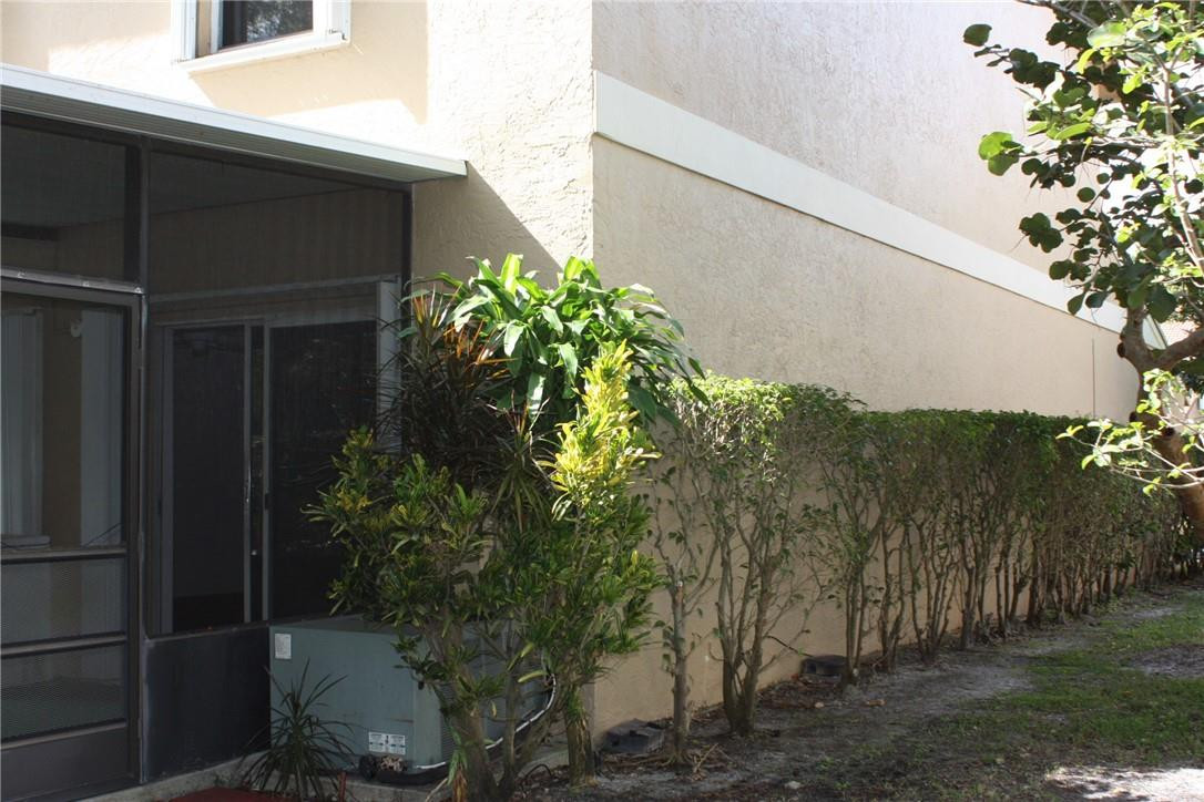 Springtree West Cove - Residential